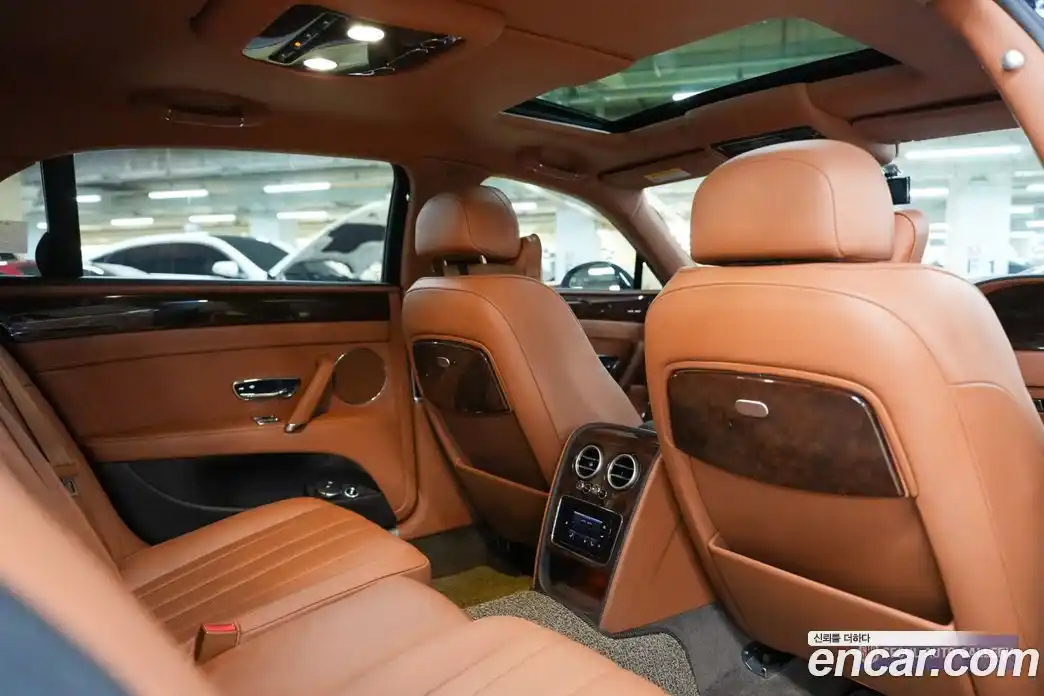 Bentley Flying Spur 2015 4.0 гидро в Москве № 1253776, фото 19