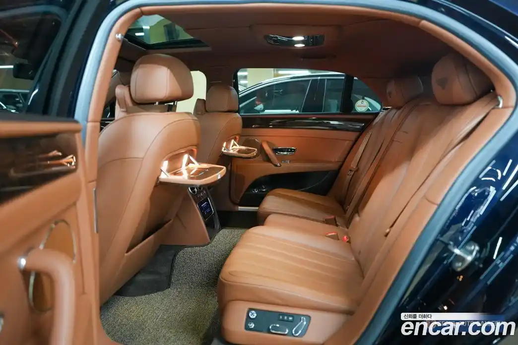 Bentley Flying Spur 2015 4.0 гидро в Москве № 1253776, фото 8