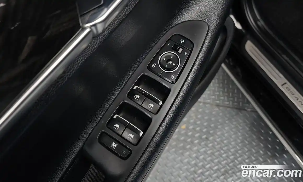 Hyundai Grandeur 2018 3.0 гидро в Москве № 1277960, фото 12