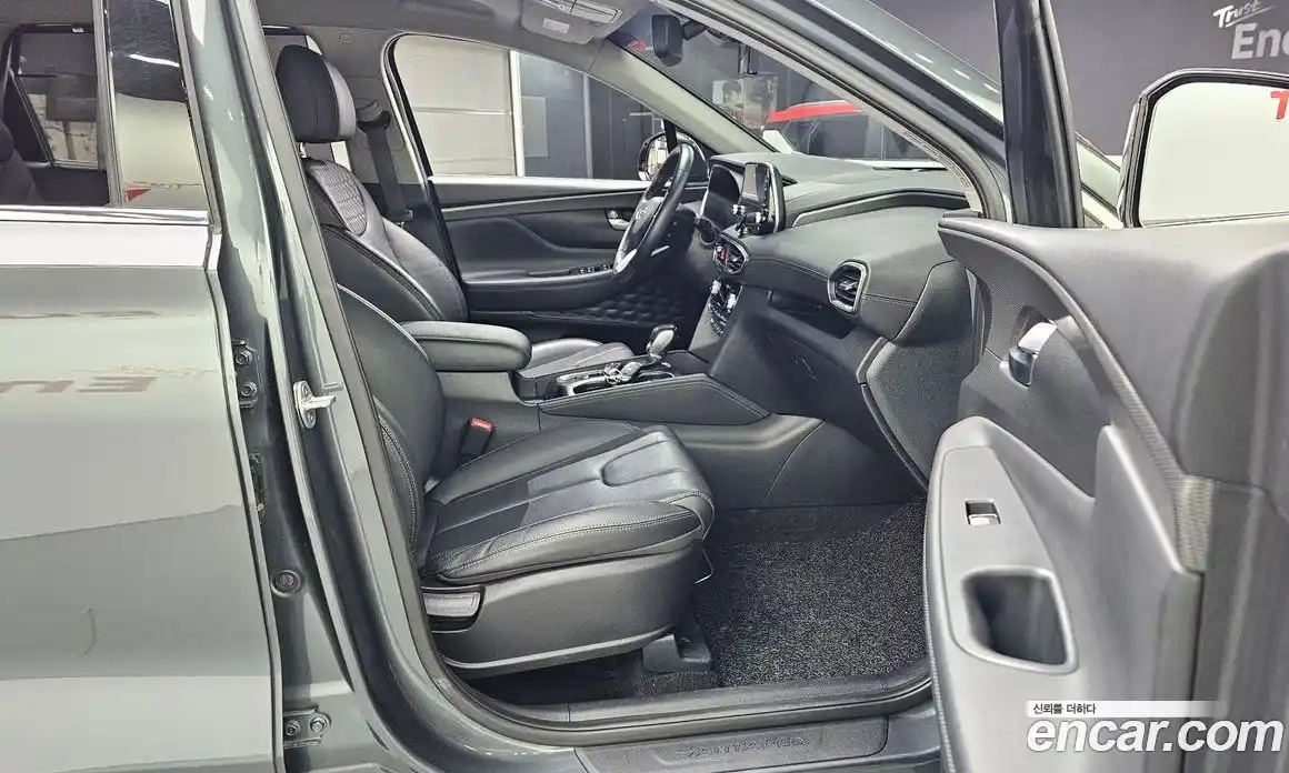 Hyundai Santa Fe 2019 2.0 гидро в Москве № 1279232, фото 11
