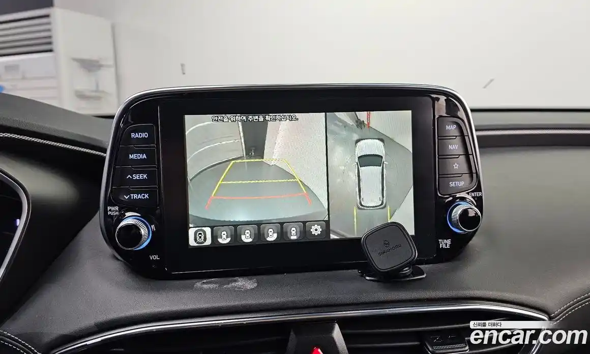 Hyundai Santa Fe 2019 2.0 гидро в Москве № 1279232, фото 15