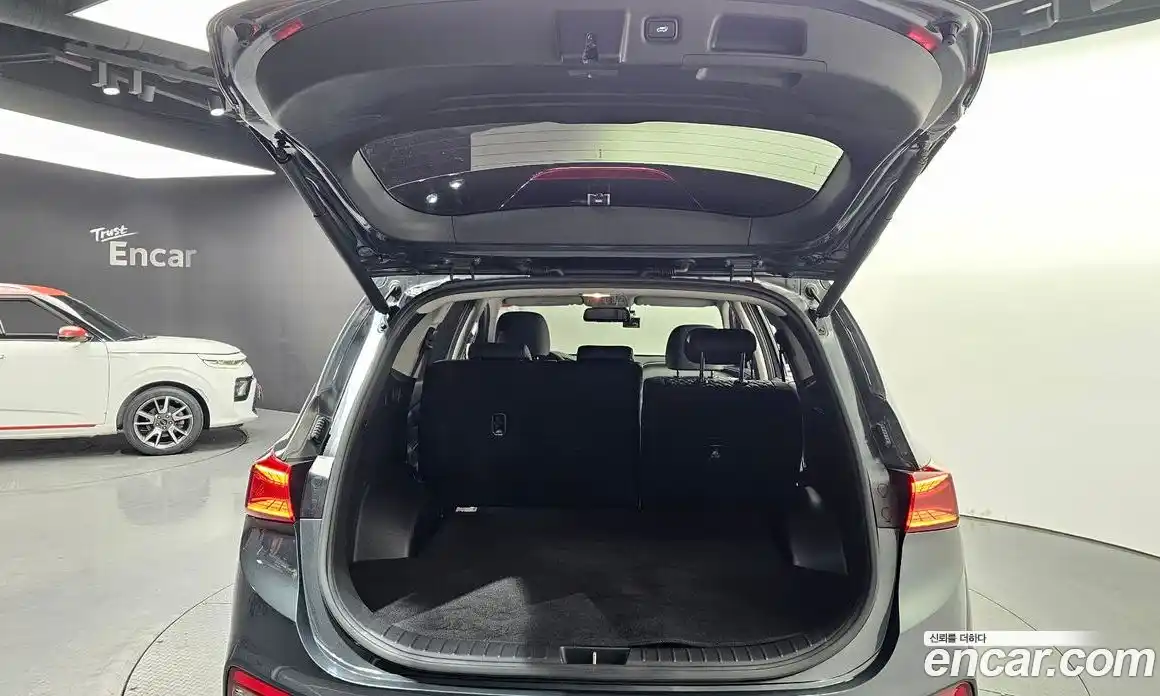 Hyundai Santa Fe 2019 2.0 гидро в Москве № 1279232, фото 20