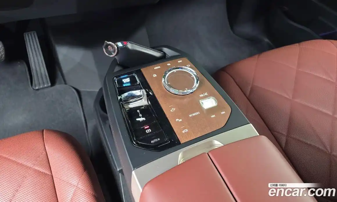 BMW iX 2023 0.3 гидро в Москве № 1279292, фото 9