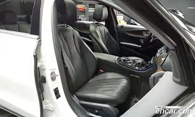 Mercedes-Benz E-Class 2017 2.0 гидро в Москве № 1279783, миниатюра 10