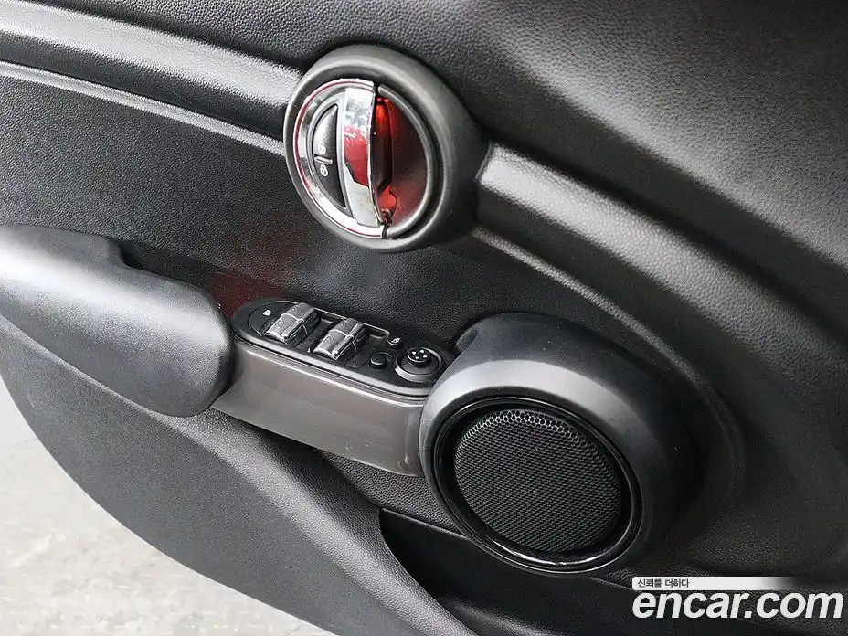 Mini Cooper 2016 1.5 гидро в Москве № 1281281, фото 14