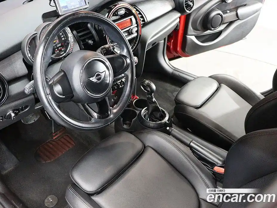 Mini Cooper 2016 1.5 гидро в Москве № 1281281, фото 18