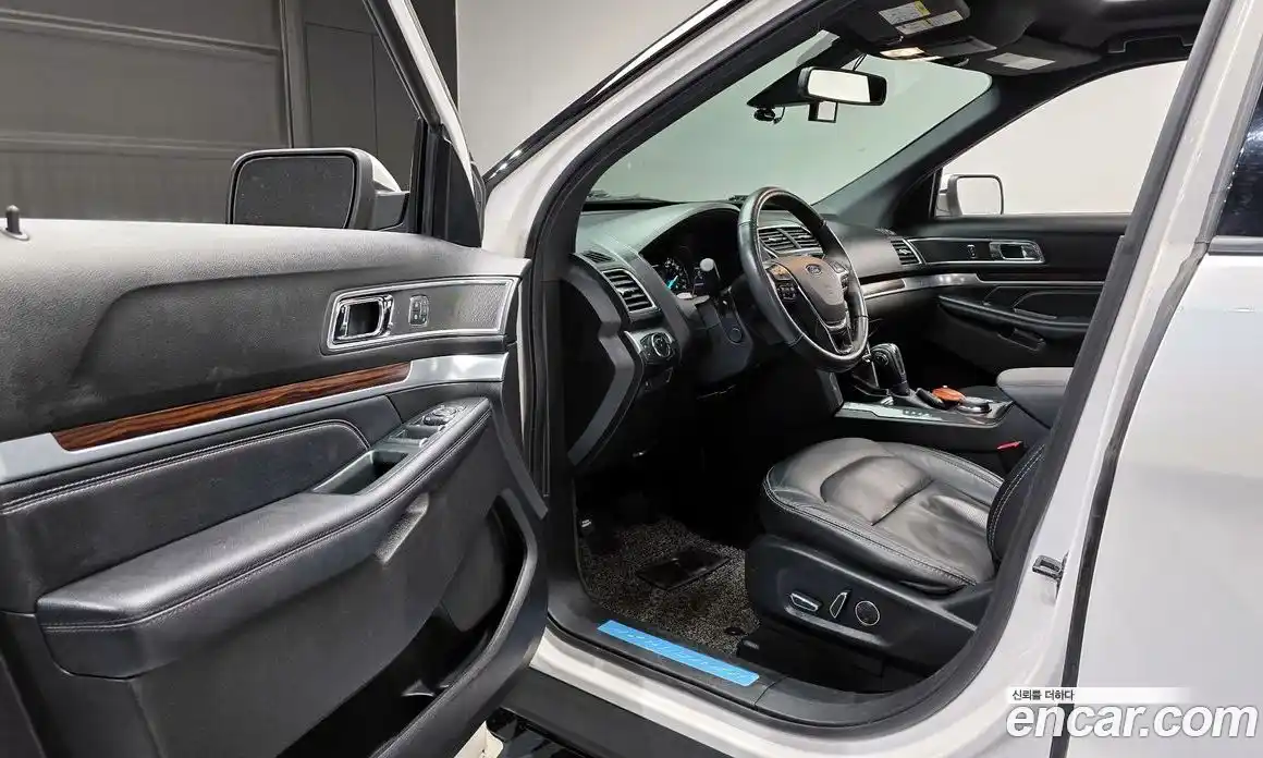 Ford Explorer 2018 2.3 гидро в Москве № 1282427, фото 11