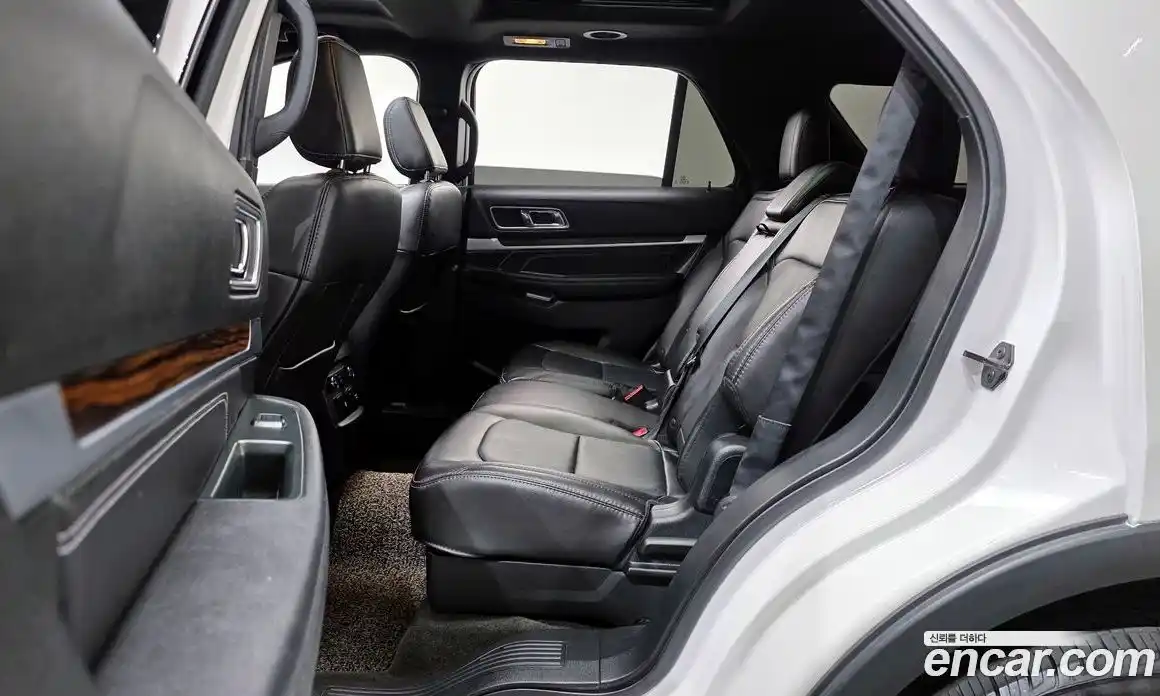 Ford Explorer 2018 2.3 гидро в Москве № 1282427, фото 12