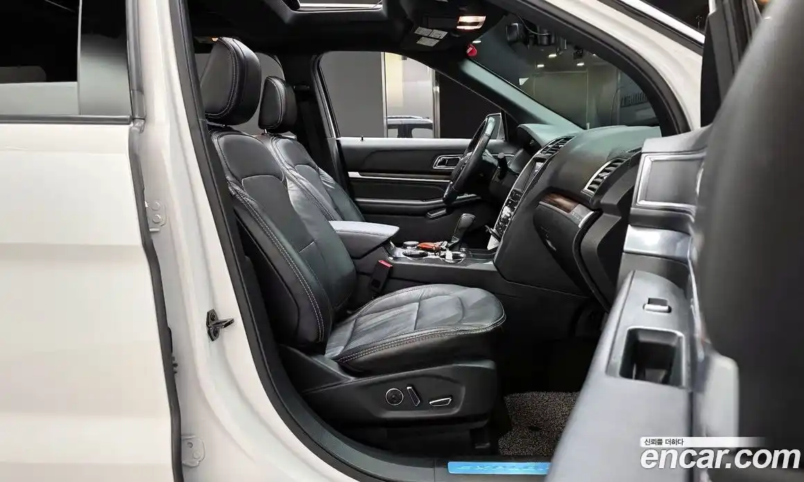 Ford Explorer 2018 2.3 гидро в Москве № 1282427, фото 10