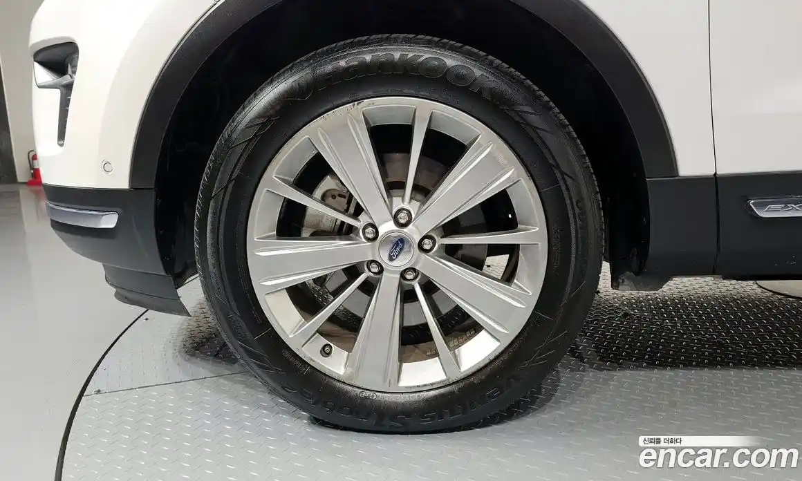 Ford Explorer 2018 2.3 гидро в Москве № 1282478, фото 5
