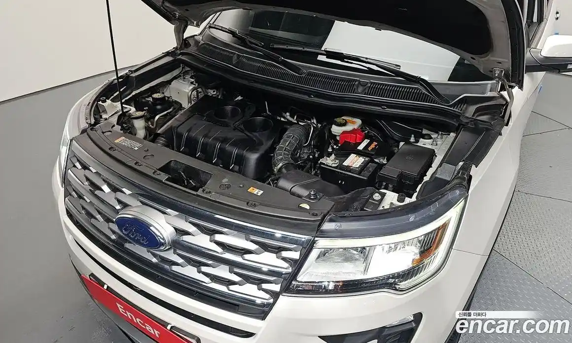 Ford Explorer 2018 2.3 гидро в Москве № 1282478, фото 6