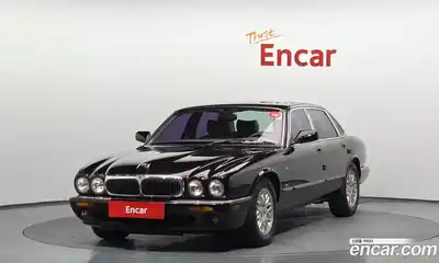 Jaguar XJ-8, 2000
