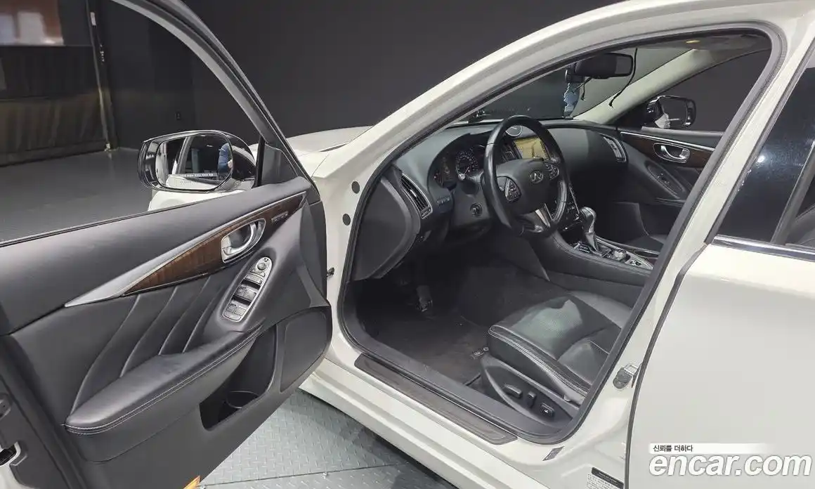 Infiniti Q50 2015 2.1 гидро в Москве № 1283643, фото 11