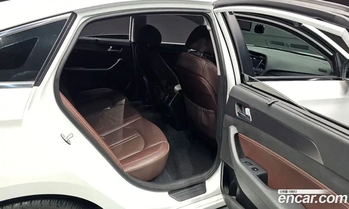 Hyundai Sonata 2016 2.0 гидро в Москве № 1288591, фото 11