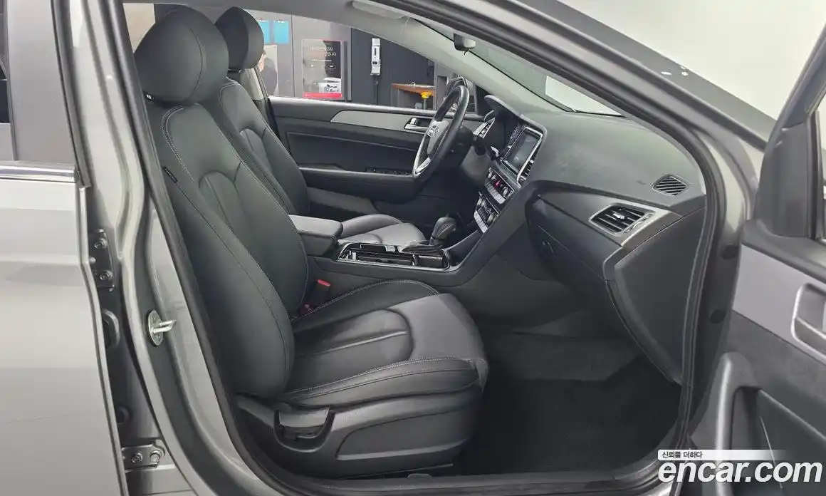 Hyundai Sonata 2018 2.0 гидро в Москве № 1288603, фото 11