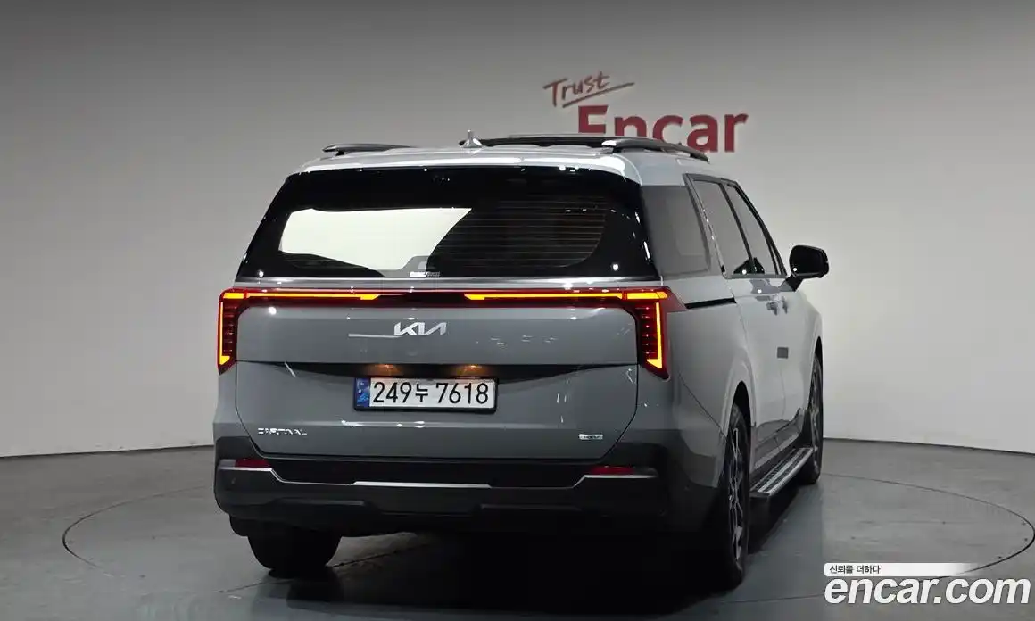 Kia Canival 2024 1.6 Автомат в Москве № 1288854, фото 3