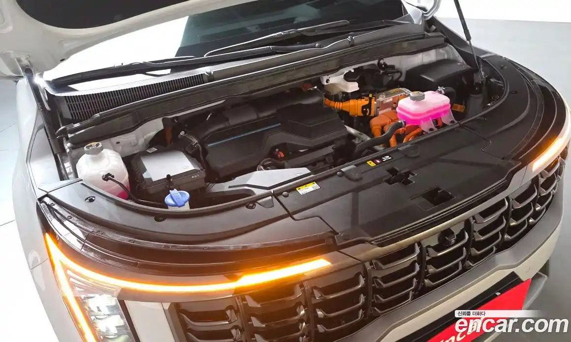 Kia Canival 2024 1.6 Автомат в Москве № 1288854, фото 5