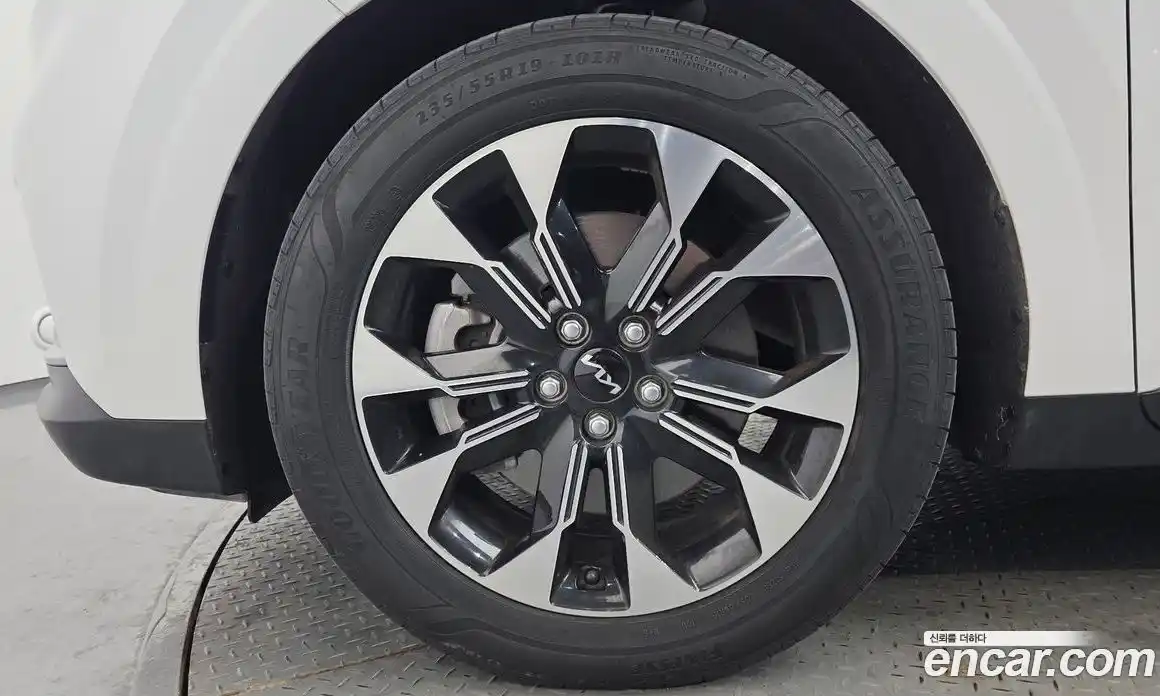 Kia Canival 2023 2.2 Автомат в Москве № 1288957, фото 5