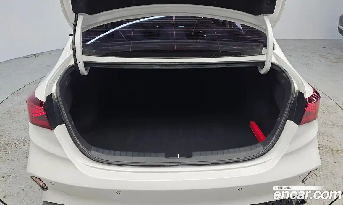 Kia K3 2022 1.6 Автомат в Москве № 1289018, фото 20