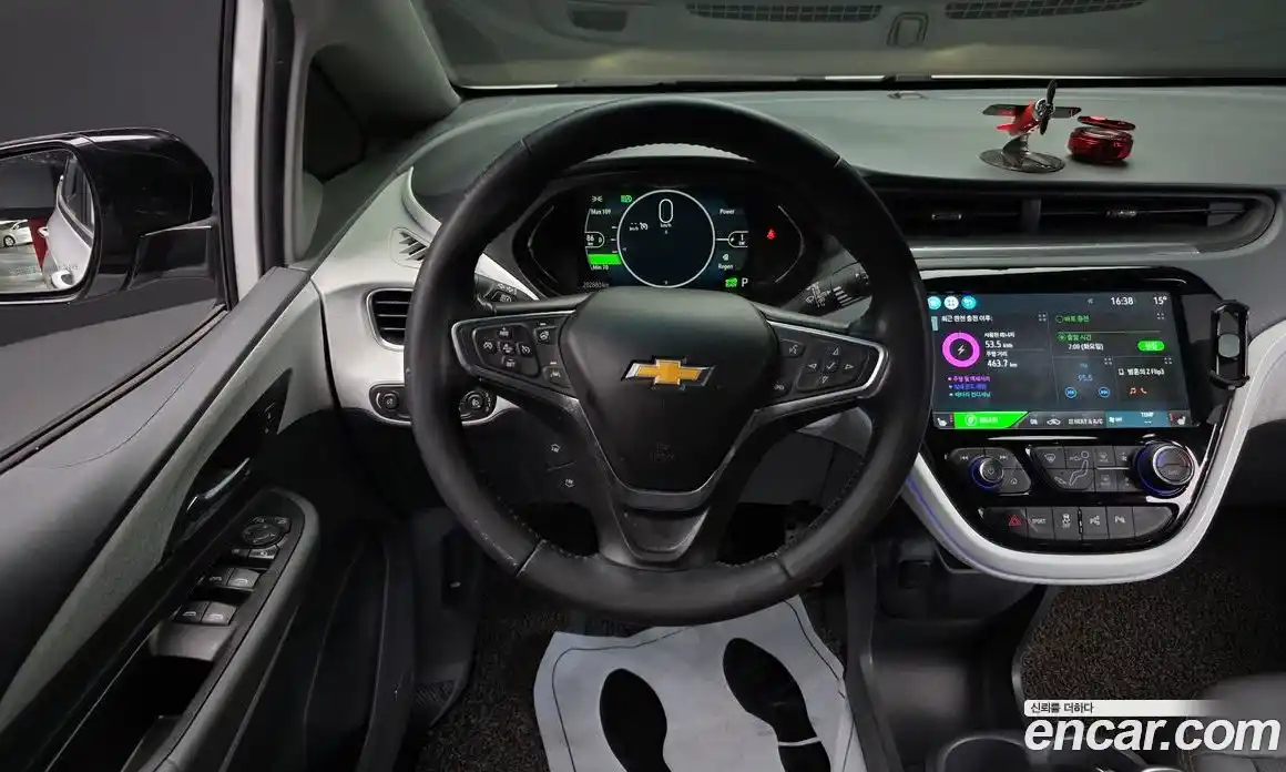 Chevrolet Bolt EV 2018 0.2 Автомат в Москве № 1290058, фото 13
