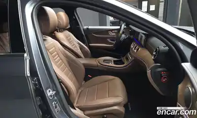 Mercedes-Benz E-Class 2022 2.0 гидро в Москве, миниатюра 11