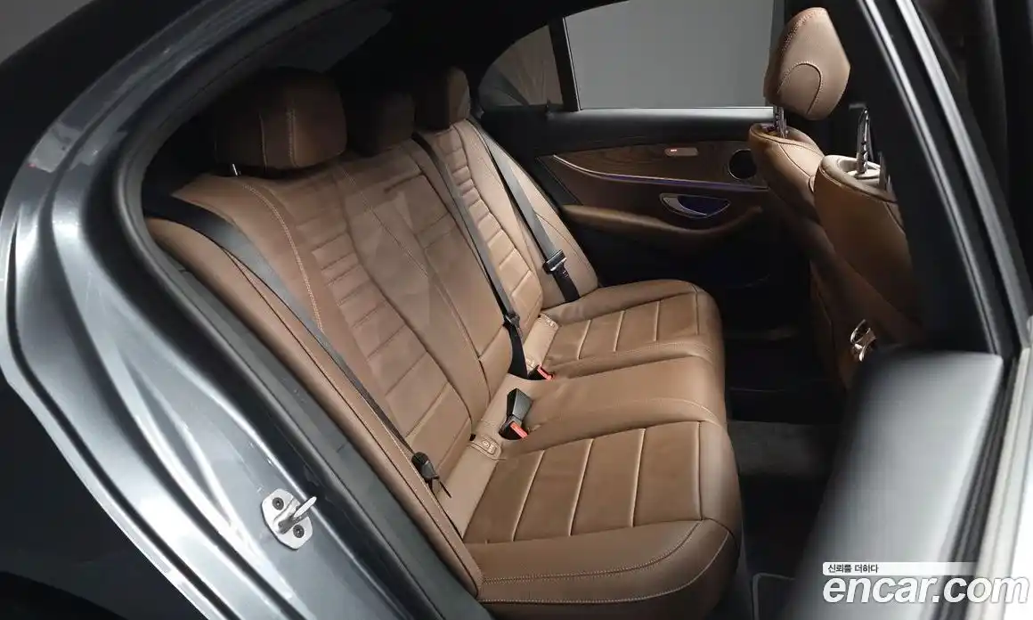 Mercedes-Benz E-Class 2022 2.0 гидро в Москве, фото 12