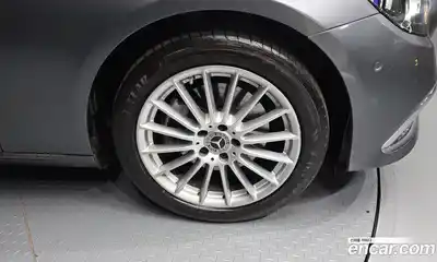 Mercedes-Benz E-Class 2022 2.0 гидро в Москве, миниатюра 5