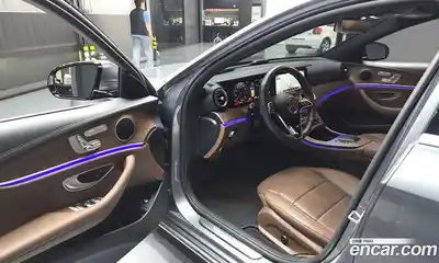 Mercedes-Benz E-Class 2022 2.0 гидро в Москве, миниатюра 10