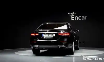 Mercedes-Benz E-Class 2023 2.0 гидро в Москве, миниатюра 3