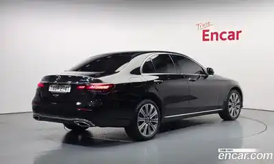 Mercedes-Benz E-Class 2023 2.0 гидро в Москве, миниатюра 2