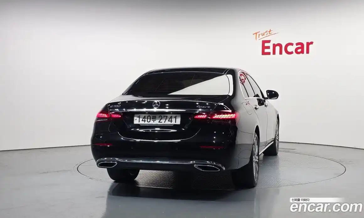 Mercedes-Benz E-Class 2023 2.0 гидро в Москве, фото 4