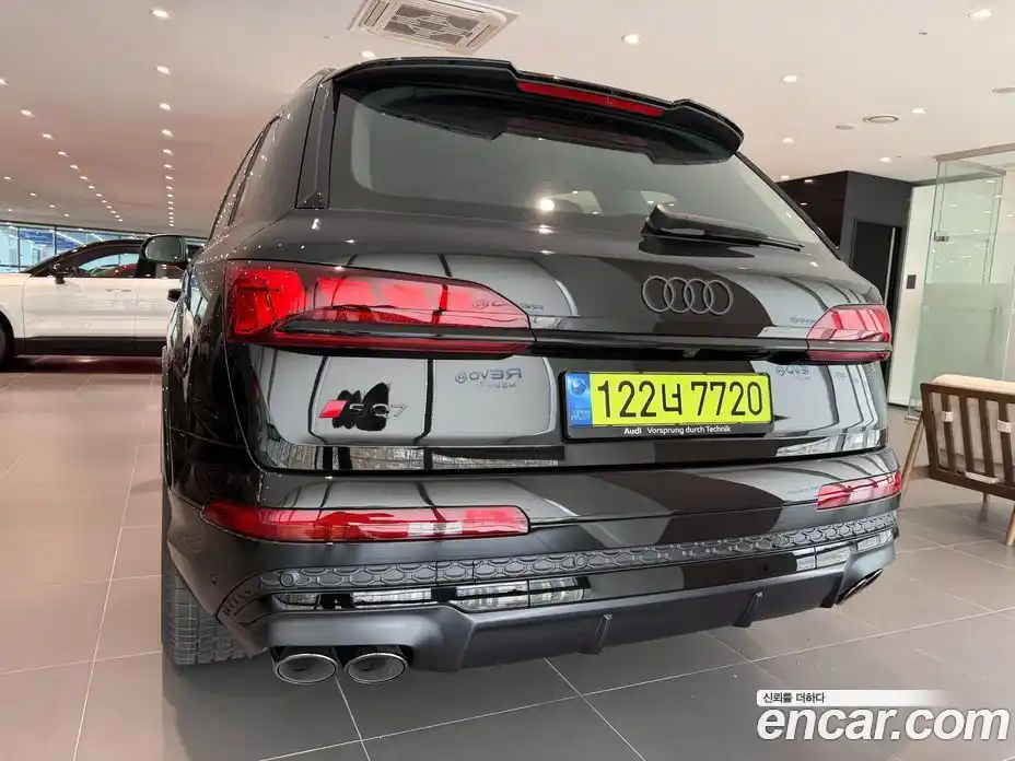 Audi SQ7 2026 4.0 гидро в Москве № 1291934, фото 4