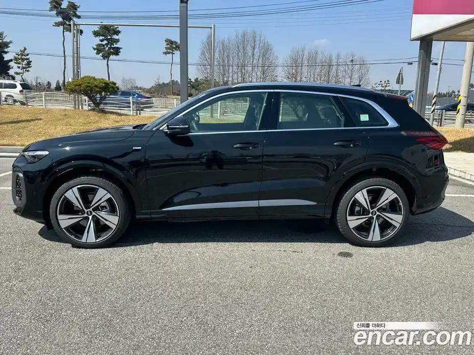 Audi Q5 2025 2.0 гидро в Москве № 1291947, фото 8