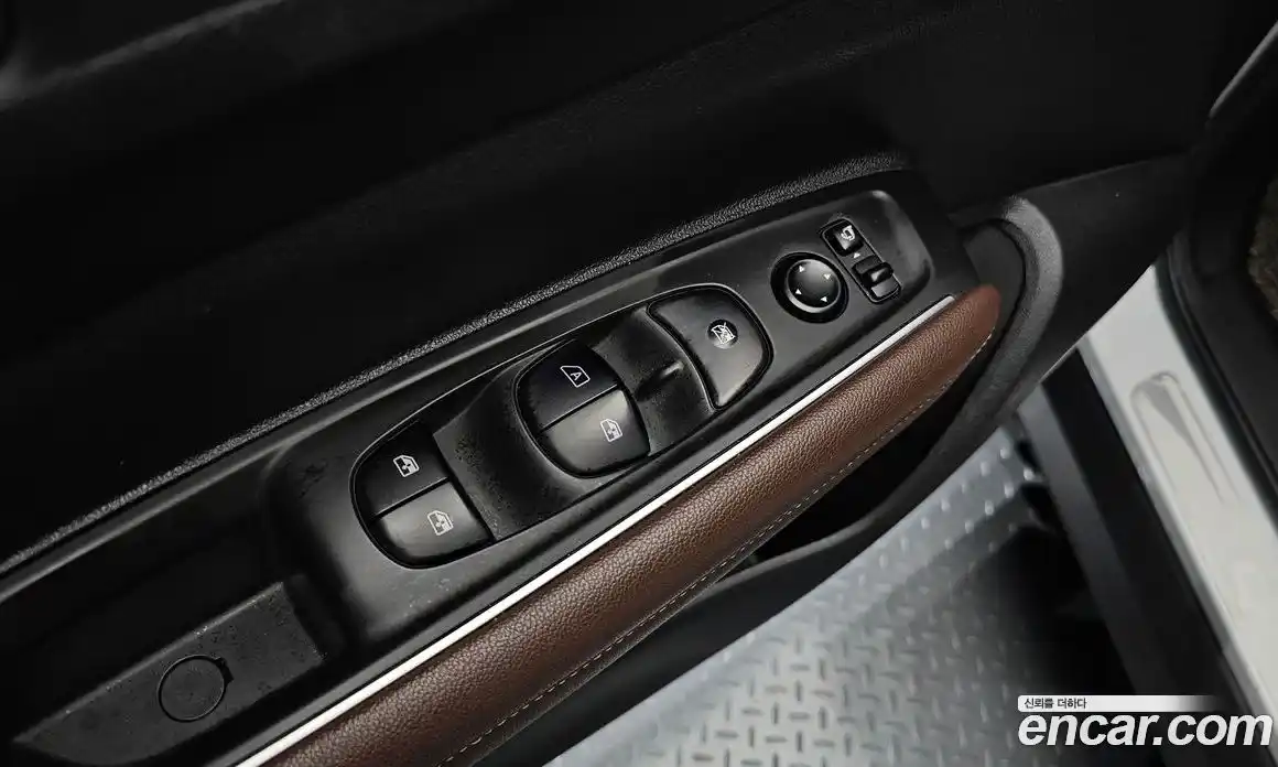 Renault QM6 2017 2.0 гидро в Москве № 1292181, фото 19