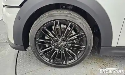 Mini Cooper Convertible 2024 1.5 гидро в Москве № 1293396, миниатюра 5