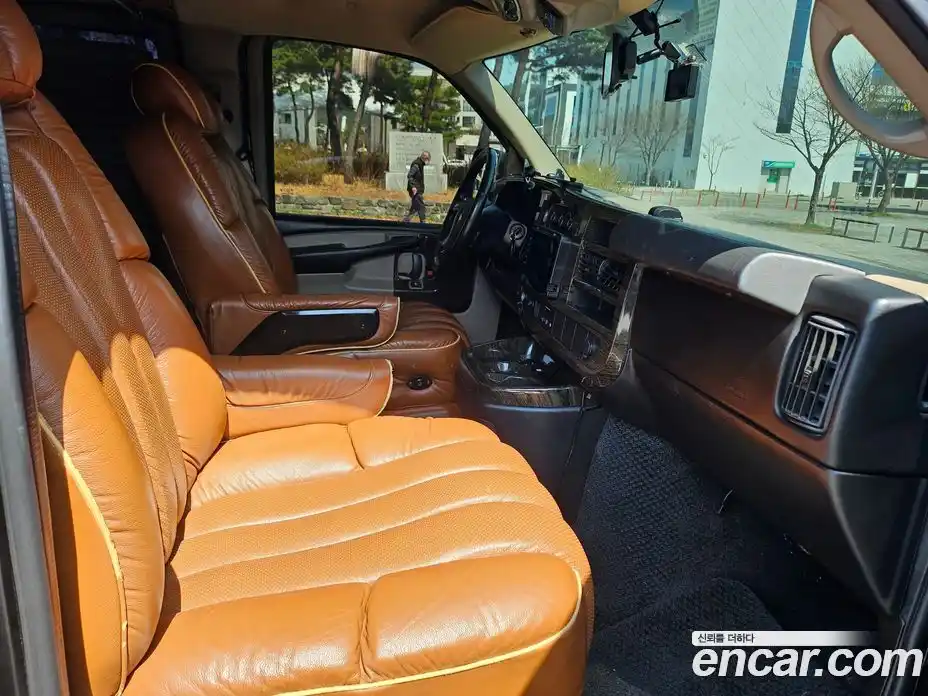 Chevrolet Express Van 2012 5.3 Автомат в Москве № 1295528, фото 15