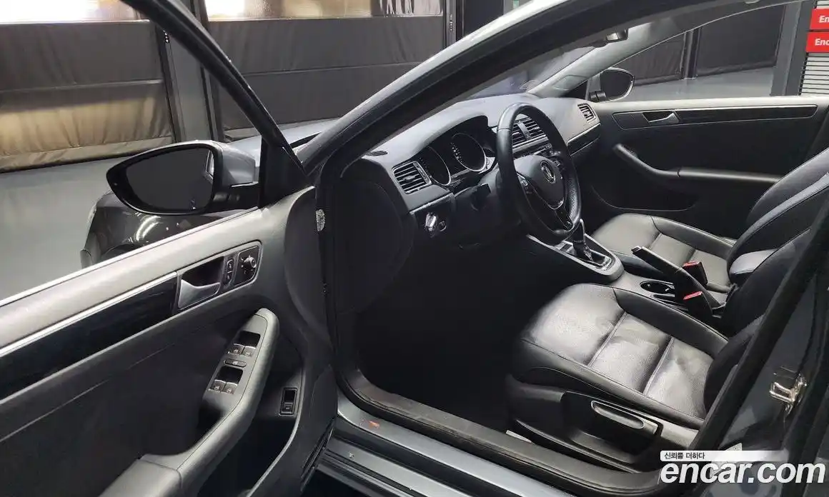 Volkswagen Jetta 2015 2.0 гидро в Москве № 169065, фото 10