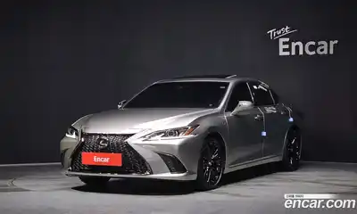 Lexus ES, 2024