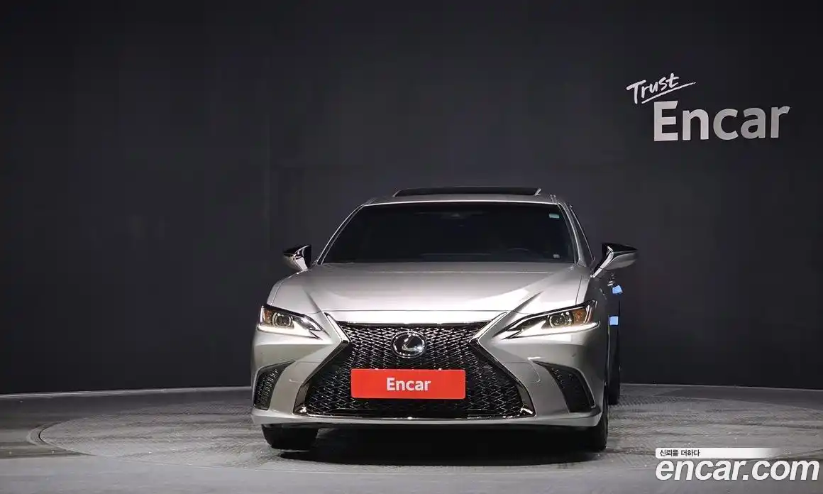 Lexus ES 2024 2.5 гидро в Москве № 198725, фото 3