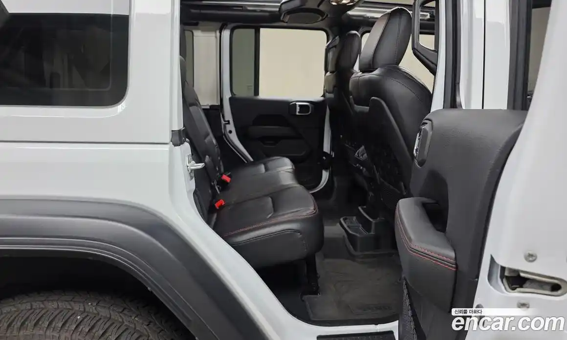 Jeep Wrangler 2023 2.0 гидро в Москве № 199433, фото 12