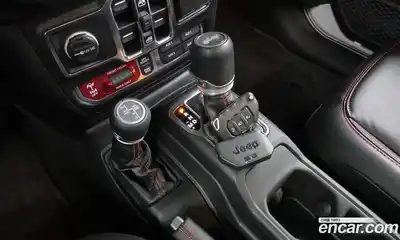 Jeep Wrangler 2023 2.0 гидро в Москве № 199433, миниатюра 9