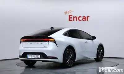 Toyota Prius, 2024