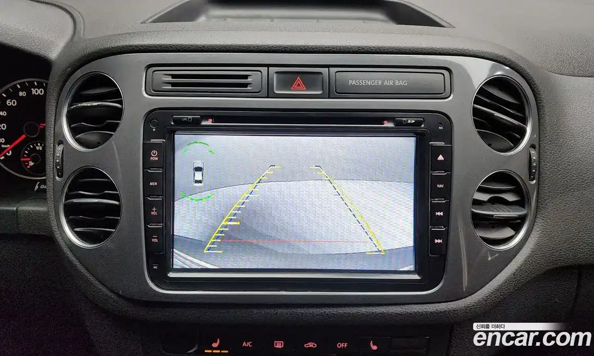 Volkswagen Tiguan 2015 2.0 гидро в Москве № 211748, фото 15