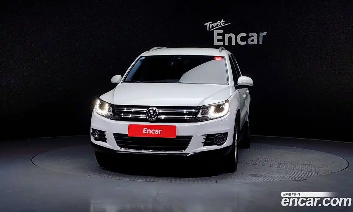 Volkswagen Tiguan 2015 2.0 гидро в Москве № 211748, фото 3