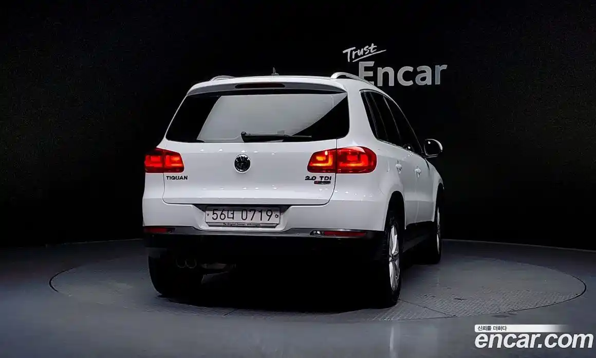 Volkswagen Tiguan 2015 2.0 гидро в Москве № 211748, фото 4