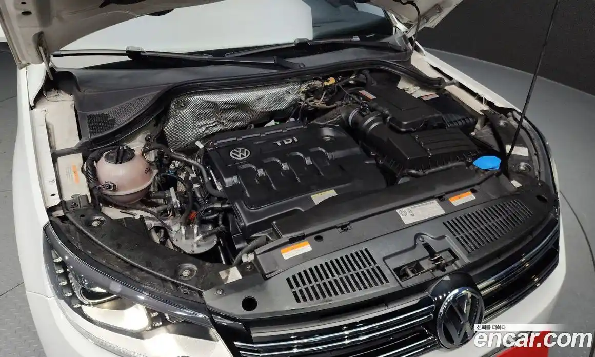 Volkswagen Tiguan 2015 2.0 гидро в Москве № 211748, фото 6