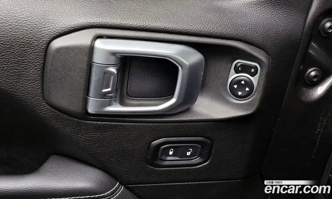 Jeep Wrangler 2019 2.0 гидро в Москве № 232433, фото 18