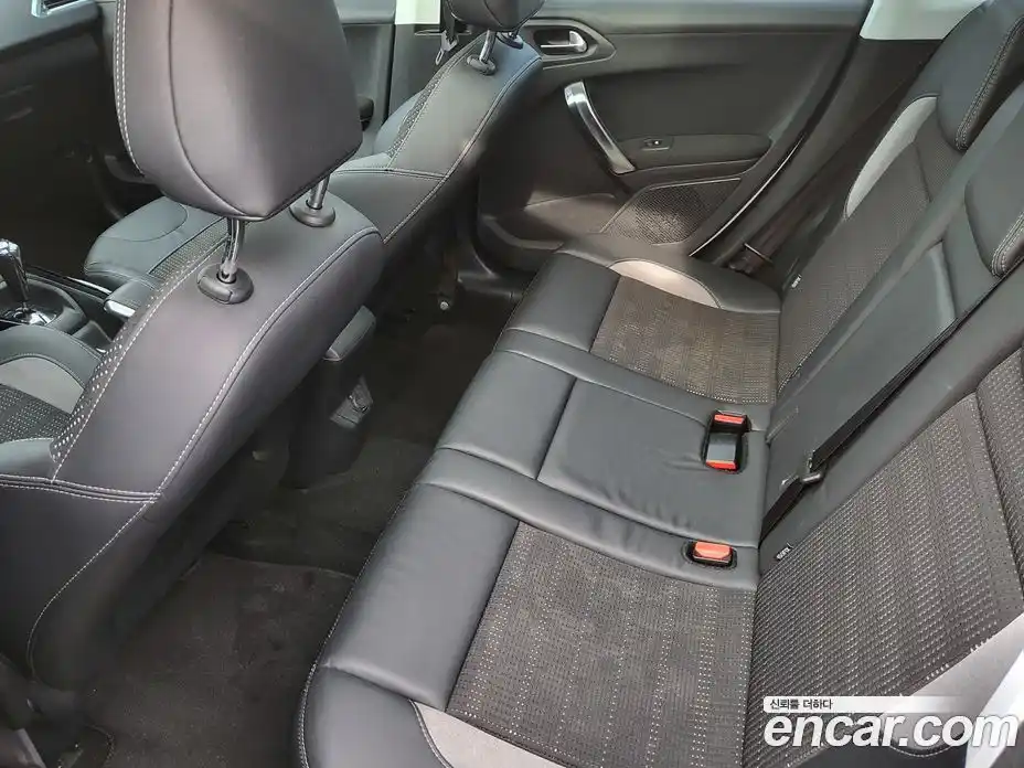 Peugeot 2008 2015 1.6 гидро в Москве № 236399, фото 14