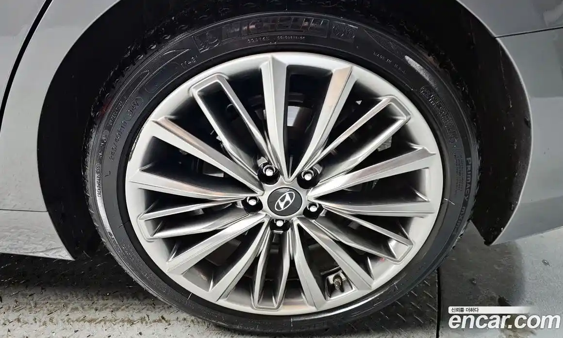 Hyundai Grandeur 2017 3.0 гидро в Москве № 49625, фото 4