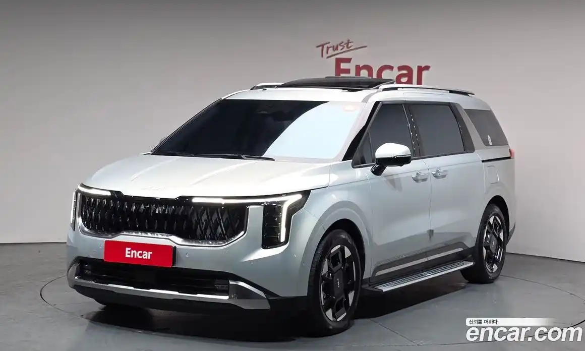 Kia Canival 2024 1.6 Автомат в Москве № 1244829, фото 1